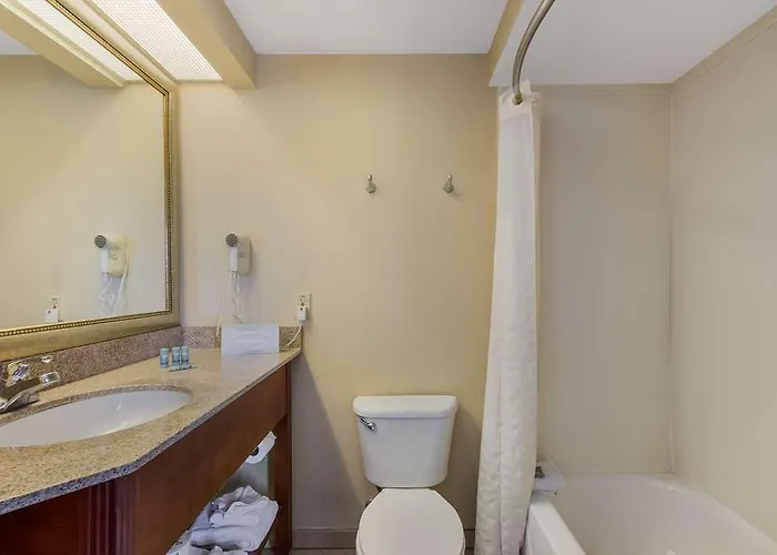 Howard Johnson By Wyndham University/phoenix Hotel 3*