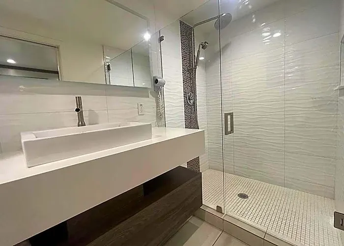Hotel Howard Johnson By Wyndham University/phoenix 3*